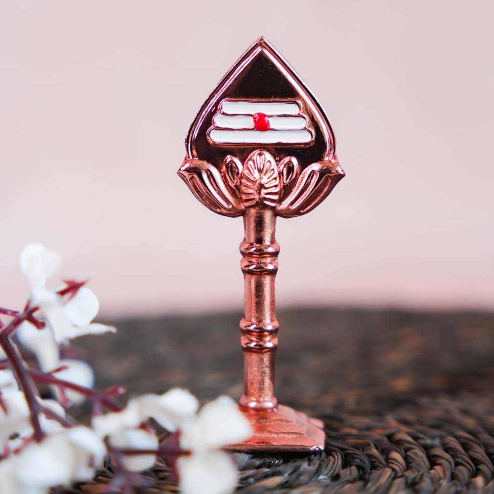 Murugar Vel in copper finish, designed as a spiritual decor piece for homes and puja rooms.