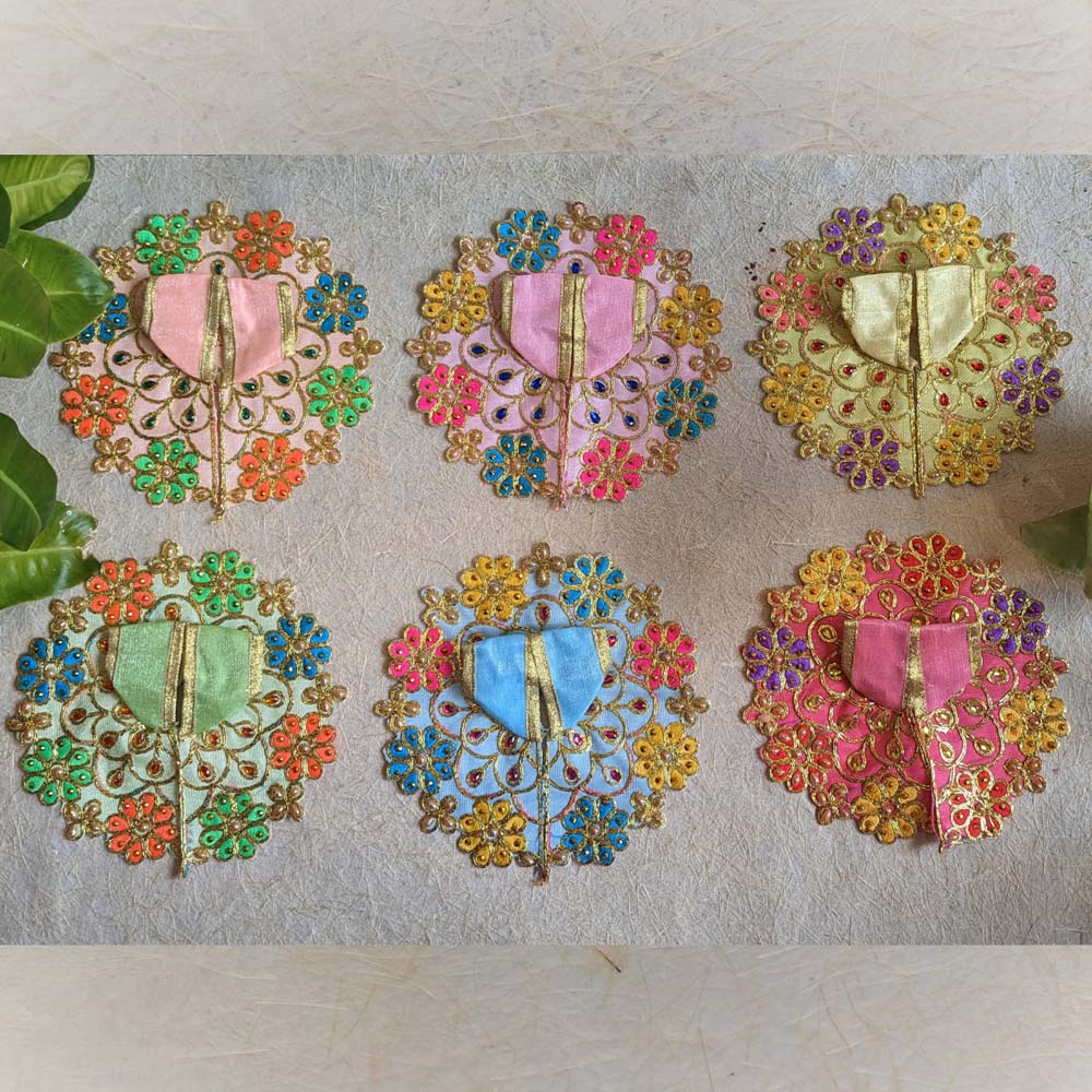 Handcrafted Light Green Floral Lalji Vastra with intricate floral embroidery and embellishments - 8 inches.