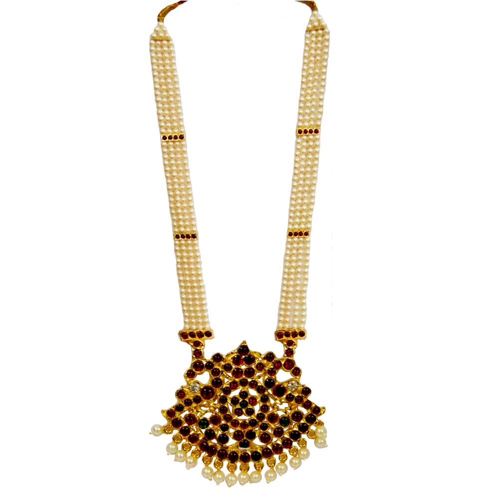 Temple Jewelry Muthu Maalai with pearl strands and Kemp stone-embellished grand pendant