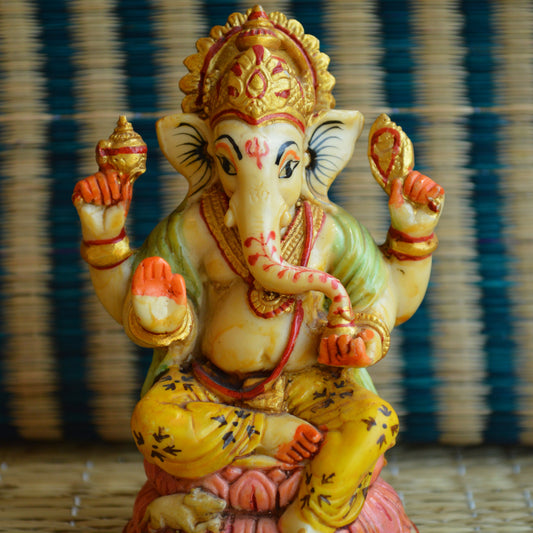 Enchanting Painted Ganesh Idol – Marble Finish With Traditional Detailing