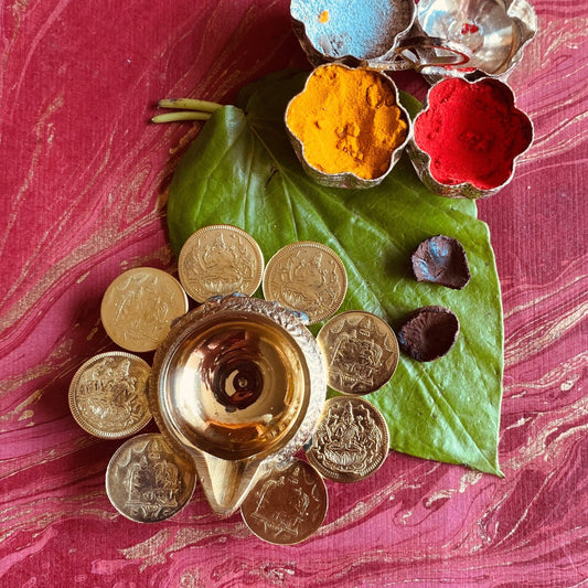 Eternal Kuber Lamp With 8 Coins - Pooja Thali Set