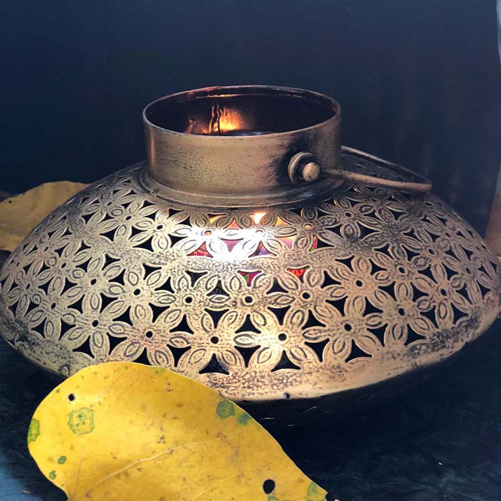 Lustre Metal Degchi Lantern Pot