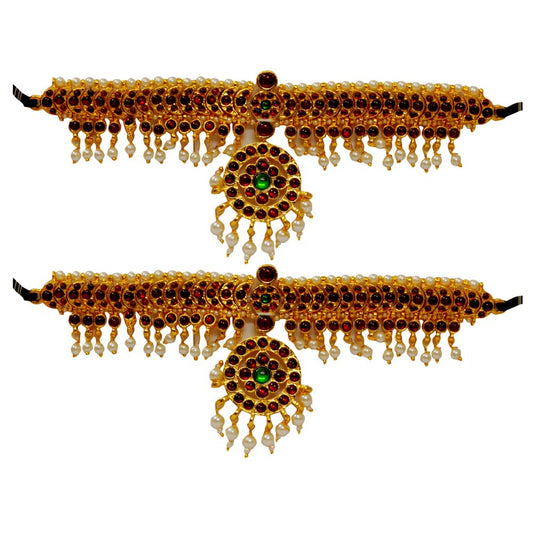 Traditional temple jewelry armlet (vanki) with kemp stones and pearls, featuring an intricate design and adjustable fit.